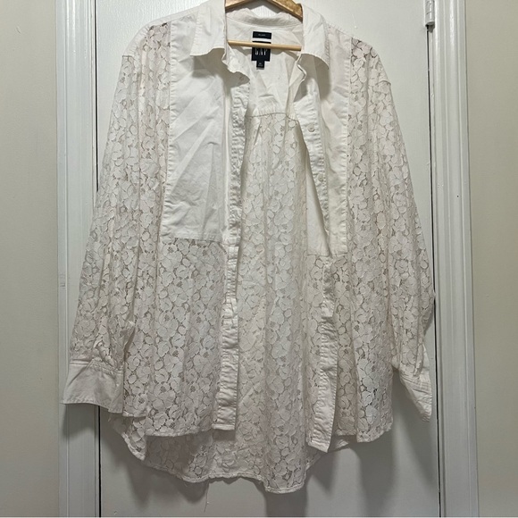 Gap lace button down. Size xl. - Picture 1 of 5